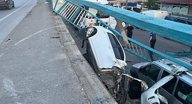 Korkulukları yıkan otomobil duvarda asılı kaldı