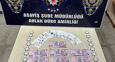 Kumar oynayan 3 kişiye para cezası kesildi