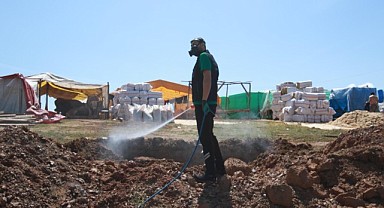 Kurban pazar yerleri tek tek ilaçlanıyor
