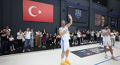 Oğuz Savaş, kariyerini Çayırova formasıyla noktaladı