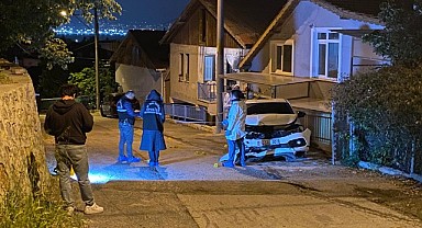 Otomobili kurşun yağmuruna tuttular!