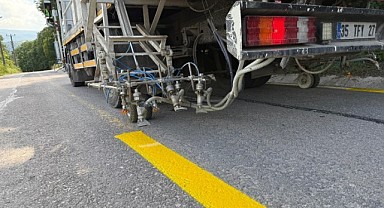 Yol çizgileri çiziliyor