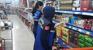 Zabıta ekipleri marketleri denetledi