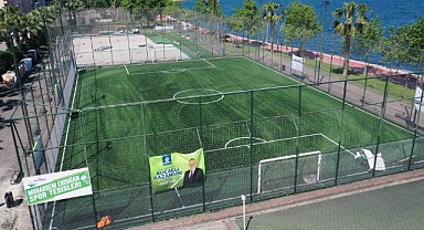 Büyükşehir halısahaları revize ediyor