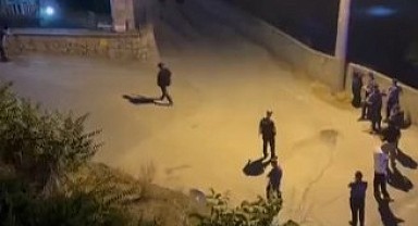 Eline silah alıp sokağa çıkan kişi korkuttu!