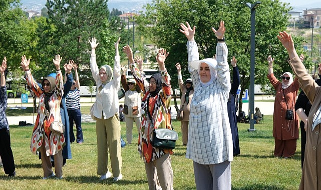 Kadınlar sağlıklı yaşam için yürüdü