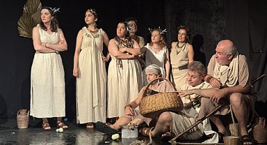 KODOSK’ Lysistrata ile sanatseverleri büyüledi