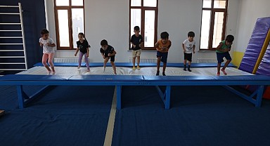 Çayırova’da Yaz Spor Okulları kapıları açtı