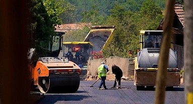 Körfez’de 2 kilometrelik yol yenilendi