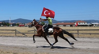 Rahvan At Yarışı nefesleri kesti