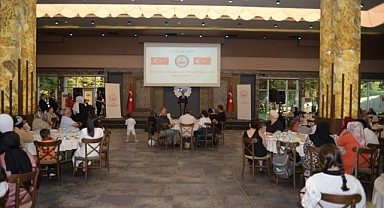 Vali Aktaş, koruyucu ailelerle bir araya geldi