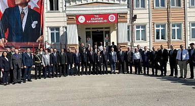 Dilovası’nda Zafer Bayramı kutlandı