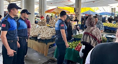 Gebze’de zabıta ekipleri pazar denetimine çıktı