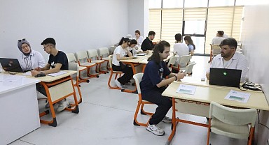 Gençlik Merkezi, Çayırovalı gençlere üniversitenin kapısını açtı