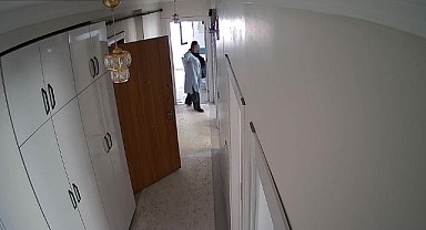 Kendi evi gibi girdi! Soyacakken kameraya yakalandı