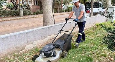 Körfez'de park ve yeşil alanlarda bakım çalışmaları sürüyor