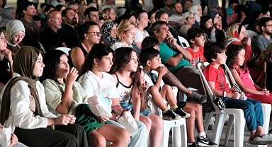 Milli İrade Meydanı, sinemaseverlerin adresi oldu