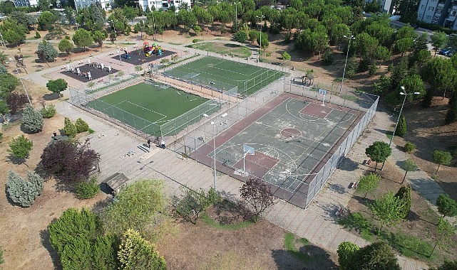 Park ve bahçelerde çevre düzenlemesi yapılıyor