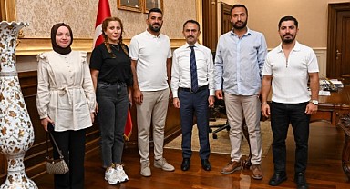 Vali Aktaş, Kocaeli Gençlik Hareketi Derneği’ni ağırladı