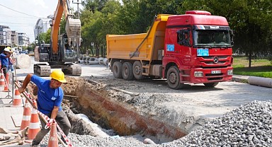 Yahyakaptan’da yağmur suyu hatları inşa ediliyor