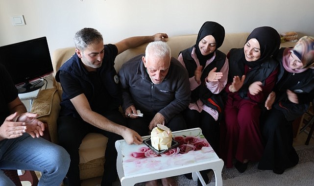 Alo Evlat Kulübü, Mehmet Amca’yı yalnız bırakmadı