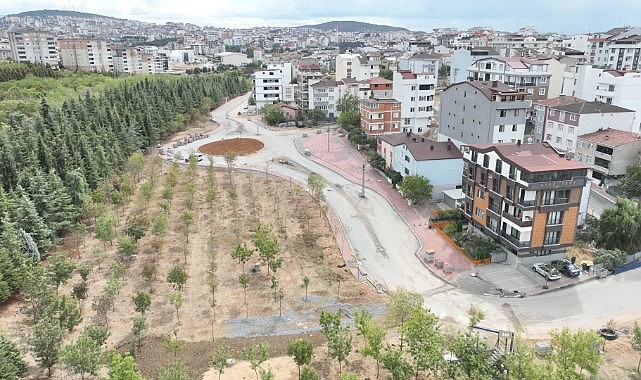 Atatürk Mahallesi’nde yol düzenleme çalışmaları sürüyor