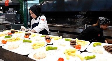 Başiskele Antik Kafe, vatandaşın gözdesi oldu