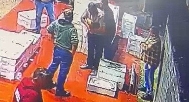 Boğazına hünnap kaçan başkan yardımcısı kurtarıldı