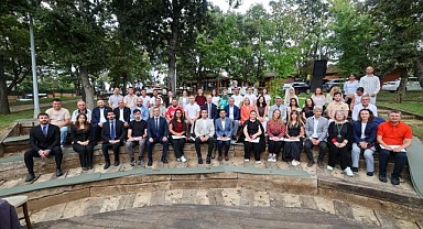 Büyükakın, soydaş gençlerle bir araya geldi