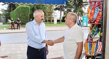 Büyükgöz, Güzeller Mahallesi esnafını ziyaret etti