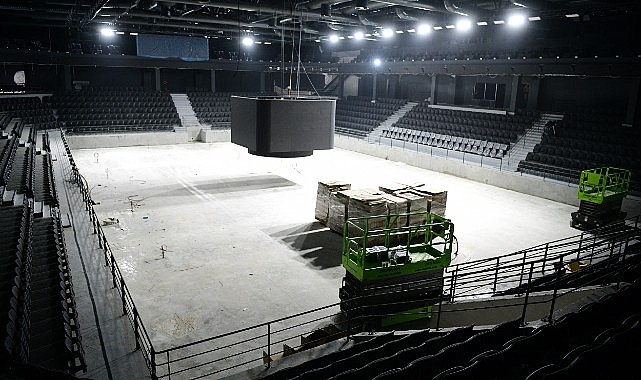 Çayırova Kapalı Spor Salonu’nda koltuk montajı tamam
