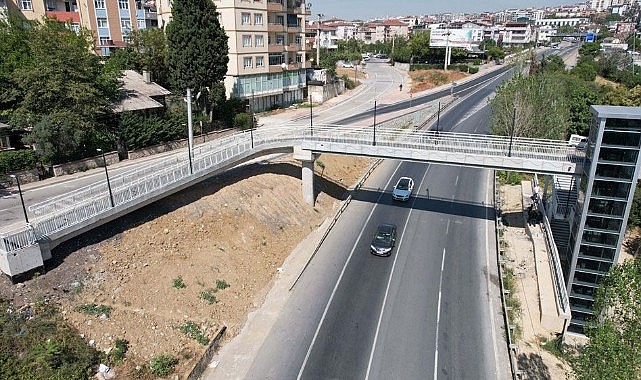 Gebze'de üst geçit asansörü bakıma alındı