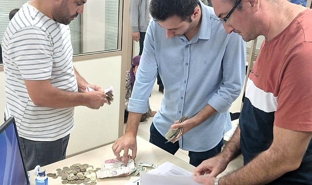 İki dilencinin üzerinden 6 bin 160 TL para çıktı
