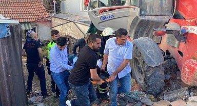 İş makinesi dehşet saçtı! 2’si çocuk 4 kişi yaralandı