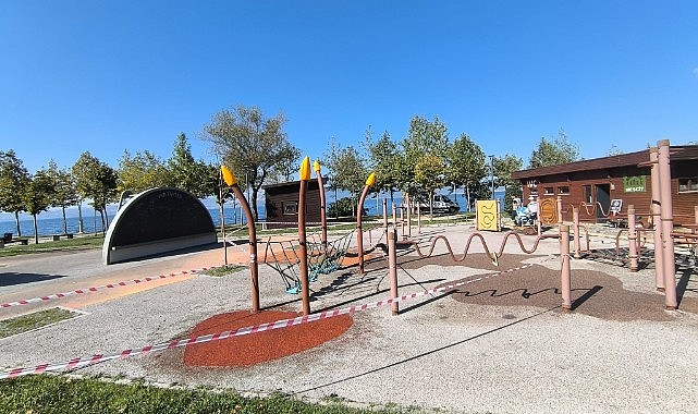 Karamürsel Ereğli Aktif Park’ın zemini yenilendi