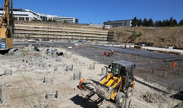 KOÜ Camii ve Otopark projesi ilerliyor