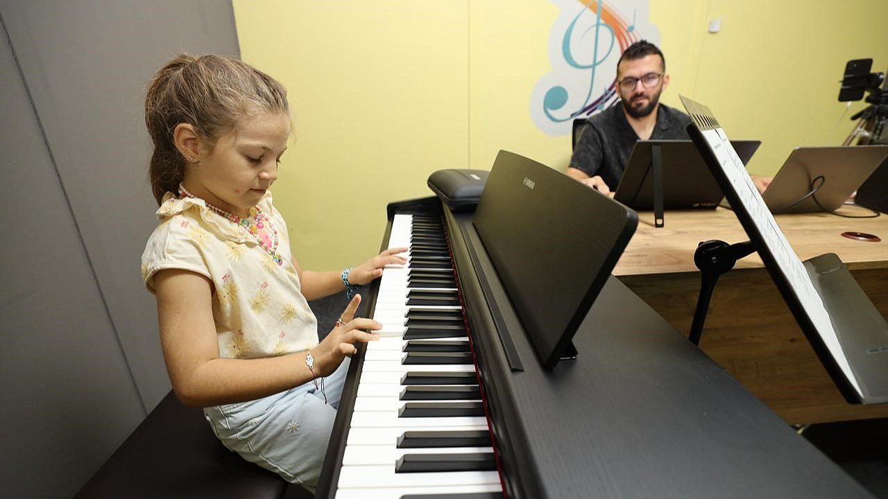 Müzik okullarında yetenek sınavı heyecanı yaşandı