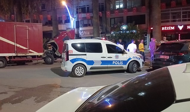 Park halindeki kamyonu yanmaktan son anda kurtardılar!