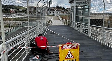 Şehir Hastanesi üst geçidinde hummalı çalışma