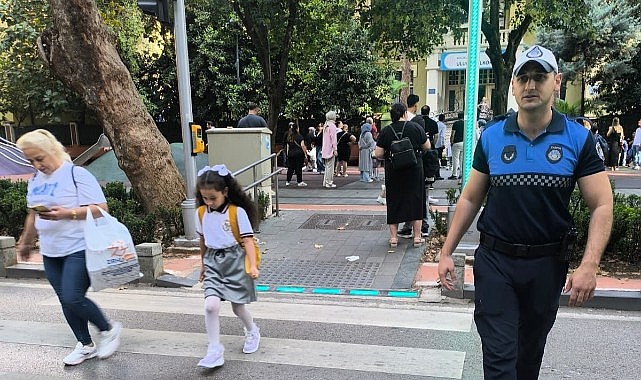 Zabıta ekipleri okul yolunda güvenliği elden bırakmıyor