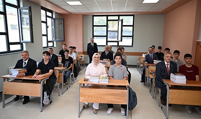 Zil çaldı! 462 bin 294 öğrenci sınıfları doldurdu