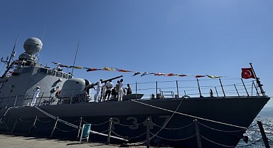 Ziyarete açılan TCG Hücumbotu ilgi gördü