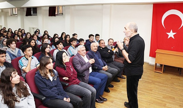 Ahmet Sula’dan Gebzeli gençlere “Şuurlu Gençlik” semineri