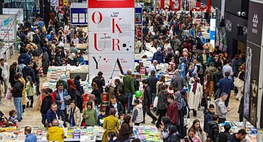 Bir milyon 48 bin 526 kişi yağmura rağmen fuara koştu!