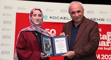 “Bir taş attılar, dünya yerinden oynadı”