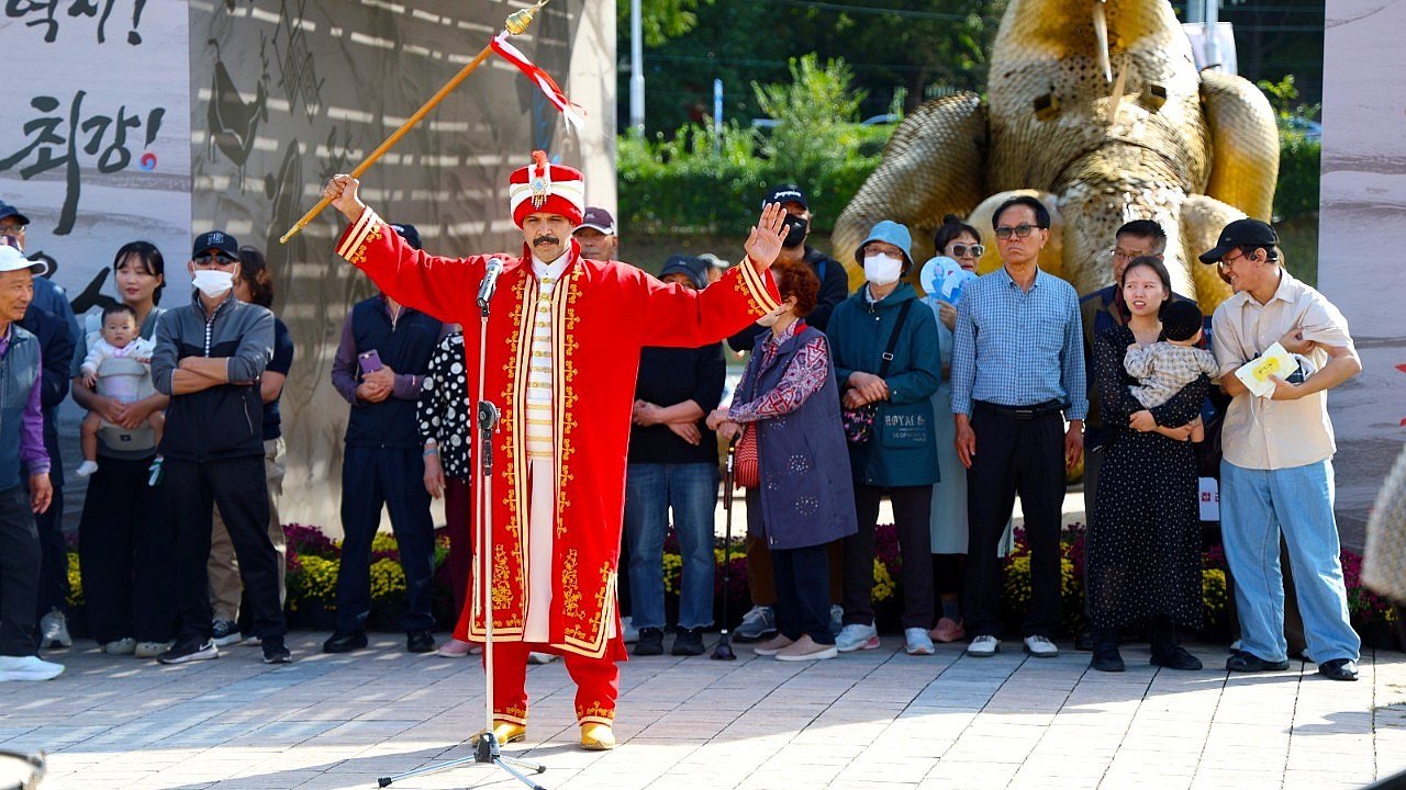 Büyükşehir Mehter Takımı Güney Kore’de gönülleri fethetti