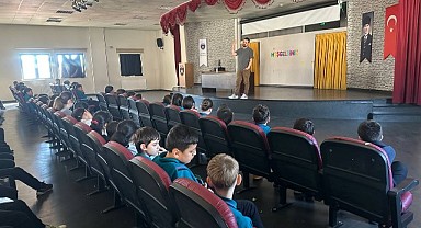 Çayırova’da yazarlar öğrencilerle buluşuyor