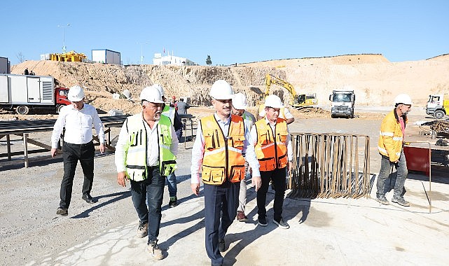 Çiftçi, Çayırova Devlet Hastanesi inşaatını inceledi