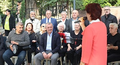 Çınarlar Büyükakın’ın sürpriziyle mutlu oldu