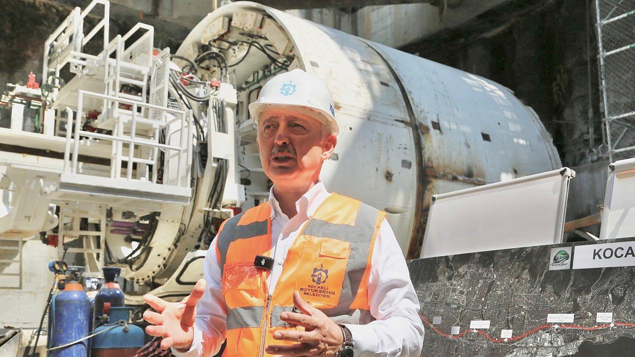 Dev köstebeklerden 2’sinin daha montajı başladı